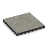 Fallschutzplatte von WARCO im Farbdesign Heller Granit mit den Abmessungen 500 x 500 x 50 mm. Produktfoto von Artikel 5350 in der Aufsicht von schräg vorne.