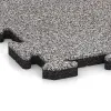 Detailaufnahme der Randausprägung von WARCO-Produkt 4533, Poolfliese, Format 500 x 500 x 30 mm, Farbe Grau Melange.