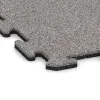 La vue détaillée sur les bords du produit WARCO 4598, Dalle sportive 1,8 cm, au format 1000 x 1000 x 18 mm, en couleur Gris mélange.