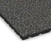 Detailaufnahme der Randausprägung von WARCO-Produkt 5490, Fallschutzplatte 3 cm - EN 1177 ≤ 100 cm, Format 500 x 500 x 30 mm, Farbe Dunkelgrauer Granit.