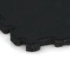 Detailaufnahme der Randausprägung von WARCO-Produkt 5996, Poolfliese Fugenlos, Format 306 x 306 x 20 mm, Farbe Eisengrau.