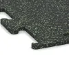 Detailaufnahme der Randausprägung von WARCO-Produkt 3759, Fitness Performance Elite Trainingsboden, Format 1000 x 1000 x 15 mm, Farbe Leicht Grün Gesprenkelt.