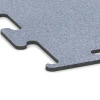 Detailaufnahme der Randausprägung von WARCO-Produkt 6152, Fitness Performance Elite Trainingsboden, Format 50 x 50 x 1 cm | 0,25 m², Farbe Nebelgrau.