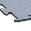 Detailaufnahme der Randausprägung von WARCO-Produkt 6154, Fitness Performance Elite Trainingsboden, Format 50 x 50 x 1,5 cm | 0,25 m², Farbe Nebelgrau.