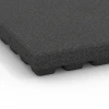 Detailaufnahme der Randausprägung von WARCO-Produkt 6139, Fallschutzplatte – 205 cm, Format 50 x 50 x 7 cm, Farbe Anthrazit.
