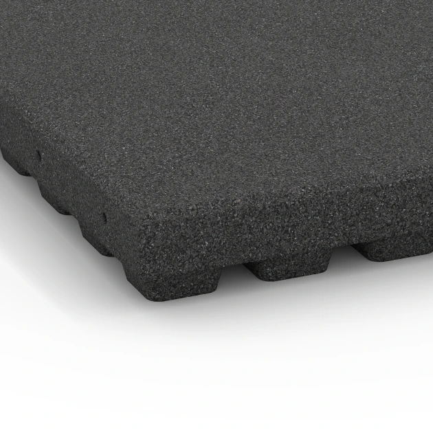Detailaufnahme der Randausprägung von WARCO-Produkt 6139, Fallschutzplatte – 205 cm, Format 50 x 50 x 7 cm, Farbe Anthrazit.