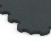 Detailaufnahme der Randausprägung von WARCO-Produkt 7084, Hunde-Bodenschutzmatte, Format 102,5 x 102,5 x 3 cm | 1,05 m², Farbe Anthrazit.
