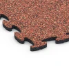 La vue détaillée sur les bords du produit WARCO 6764, Dalle bord de piscine, au format 44,6 x 44,6 x 1,8 cm, en couleur Etna.
