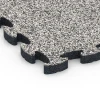 Detailaufnahme der Randausprägung von WARCO-Produkt 6842, Fitness Active Floor System, Format 44,6 x 44,6 × 2,8 cm, Farbe Grauer Granit.