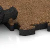 Le gros plan sur le système de connexion des revêtements de sol WARCO 3410 - Tapis de Protection Fitness HD en couleur Terre cuite. Les dimensions 1000 x 1000 x 40 mm.