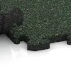 Großaufnahme vom Verbindungssystem von WARCO-Boden 2630 - Fallschutz-Puzzlematte im Farbdesign Englischer Rasen. Abmessungen 500 x 500 x 30 mm.