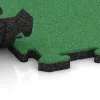 Le gros plan sur le système de connexion des revêtements de sol WARCO 5298 - Dalle plage de piscine en couleur Vert Mai. Les dimensions 500 x 500 x 30 mm.