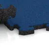 Le gros plan sur le système de connexion des revêtements de sol WARCO 5810 - Tapis de Protection Fitness en couleur Bleu Gentiane. Les dimensions 1000 x 1000 x 30 mm.