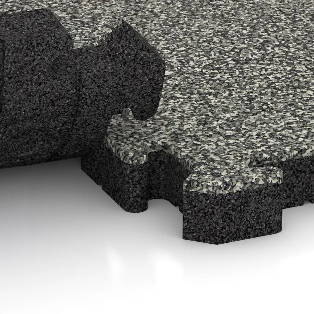 Großaufnahme vom Verbindungssystem von WARCO-Boden 4160 - Ballspielplatte HD im Farbdesign Grauer Granit. Abmessungen 500 x 500 x 50 mm.