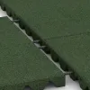 Le gros plan sur le système de connexion des revêtements de sol WARCO 3985 - Dalle de sol pour chien en couleur Vert gazon. Les dimensions 500 x 500 x 40 mm.