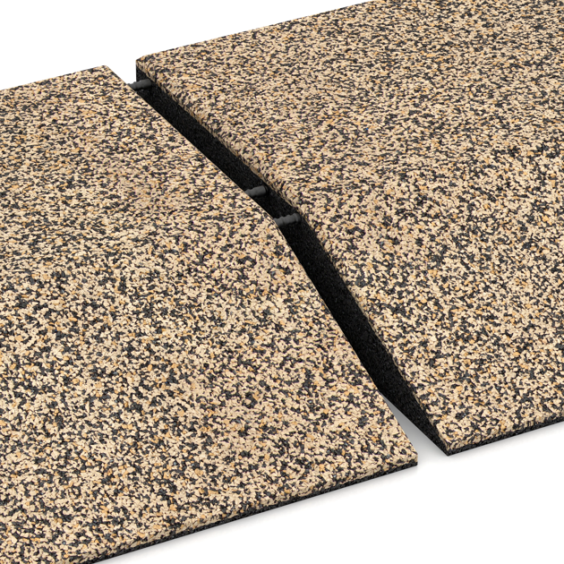 Großaufnahme vom Verbindungssystem von WARCO-Boden 3822 - Eck-Platte (zwei Seiten abgeschrägt) im Farbdesign Travertin. Abmessungen 500 x 500 x 100 mm.