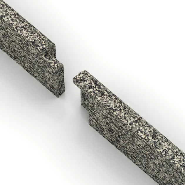 Großaufnahme vom Verbindungssystem von WARCO-Boden 2256 - Wandschutz Sockelleiste im Farbdesign Heller Granit. Abmessungen 750 x 20 x 80 mm.
