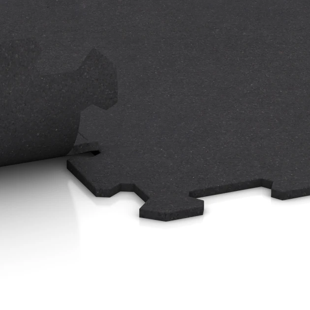 Le gros plan sur le système de connexion des revêtements de sol WARCO 1064 - Sol de Fitness Compact en couleur Antracite mat. Les dimensions 970 x 970 x 8 mm | 0,94 m.