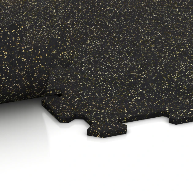 Le gros plan sur le système de connexion des revêtements de sol WARCO 1063 - Sol de Fitness Compact en couleur Jaune doux moucheté. Les dimensions 970 x 970 x 8 mm | 0,94 m.