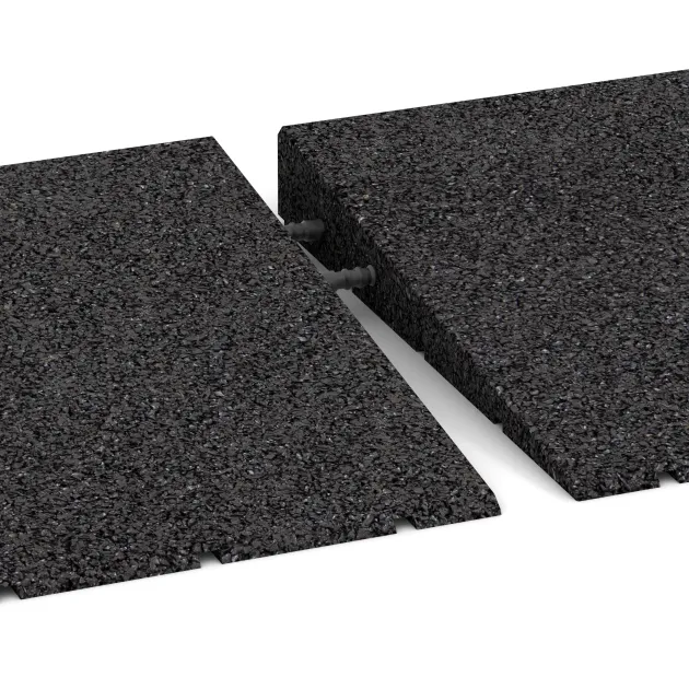 Großaufnahme vom Verbindungssystem von WARCO-Boden 2468 - Übergangsrampe 75 cm im Farbdesign Anthrazit. Abmessungen 750 x 300 mm | 8 <  45 mm.