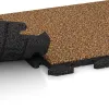 Großaufnahme vom Verbindungssystem von WARCO-Boden 1210 - Poolfliese Classic im Farbdesign Terra Cotta. Abmessungen 500 x 500 x 30 mm.