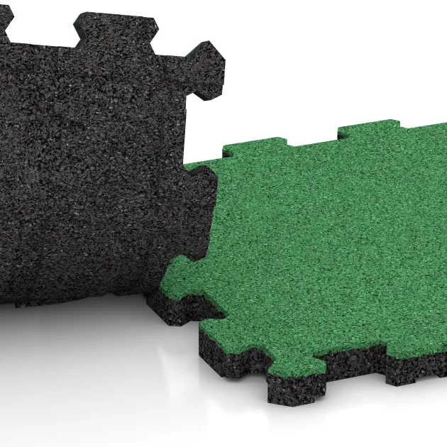 Großaufnahme vom Verbindungssystem von WARCO-Boden 5992 - Poolfliese Fugenlos im Farbdesign Maigrün. Abmessungen 306 x 306 x 20 mm.