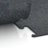 Großaufnahme vom Verbindungssystem von WARCO-Boden 3754 - Fitness Performance Elite Trainingsboden im Farbdesign Leicht Blau Gesprenkelt. Abmessungen 100 x 100 x 1 cm | 1,00 m².