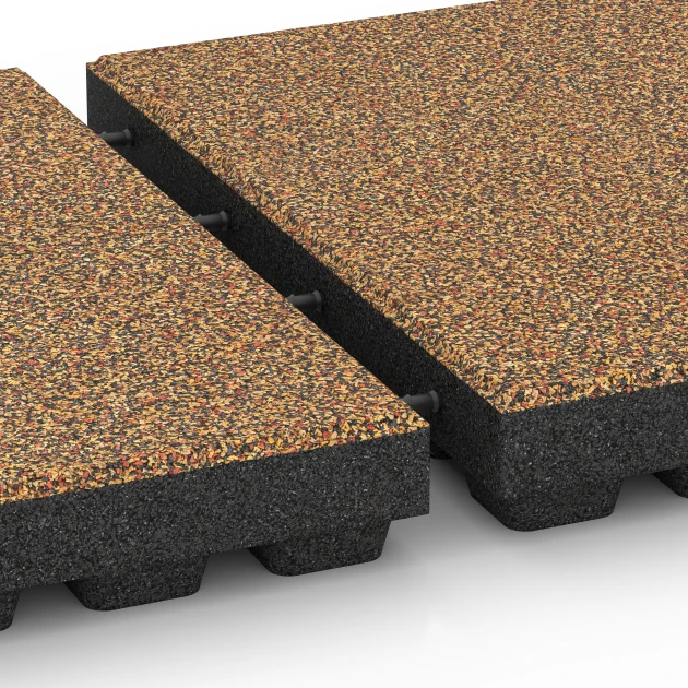 Le gros plan sur le système de connexion des revêtements de sol WARCO 6443 - Dalle amortissante – 210 cm en couleur Terracotta. Les dimensions 50 x 50 x 7 cm.