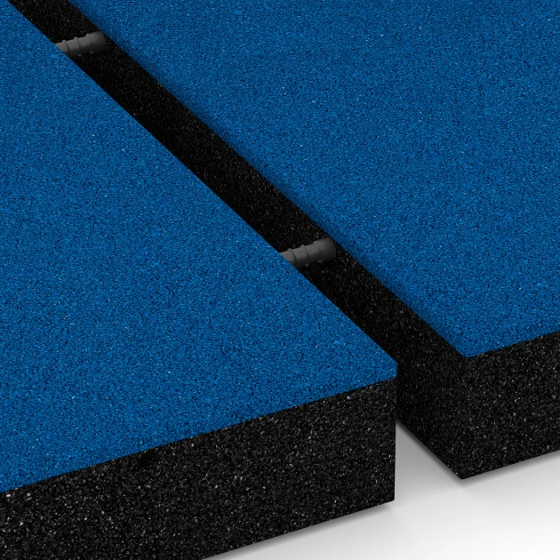 Großaufnahme vom Verbindungssystem von WARCO-Boden 6232 - Fallschutzplatten im Farbdesign Himmelblau. Abmessungen 50 x 50 x 8 cm.