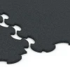 Le gros plan sur le système de connexion des revêtements de sol WARCO 6376 - Tapis de Protection Fitness en couleur Anthracite. Les dimensions 102,5 x 102,5 x 1,5 cm | 1,05 m².