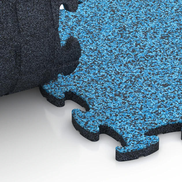 Großaufnahme vom Verbindungssystem von WARCO-Boden 6830 - Fitness Active Floor System im Farbdesign Atlantik. Abmessungen 44,6 x 44,6 x 1,8 cm.