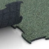 Le gros plan sur le système de connexion des revêtements de sol WARCO 6807 - Sol agility pour chiens en couleur Gazon anglais. Les dimensions 97,1 x 97,1 × 1,8 cm.