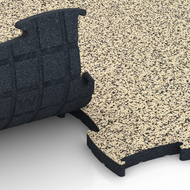 Großaufnahme vom Verbindungssystem von WARCO-Boden 6892 - Fitness Max Floor System im Farbdesign Travertin. Abmessungen 97,1 x 97,1 x 2,8 cm.