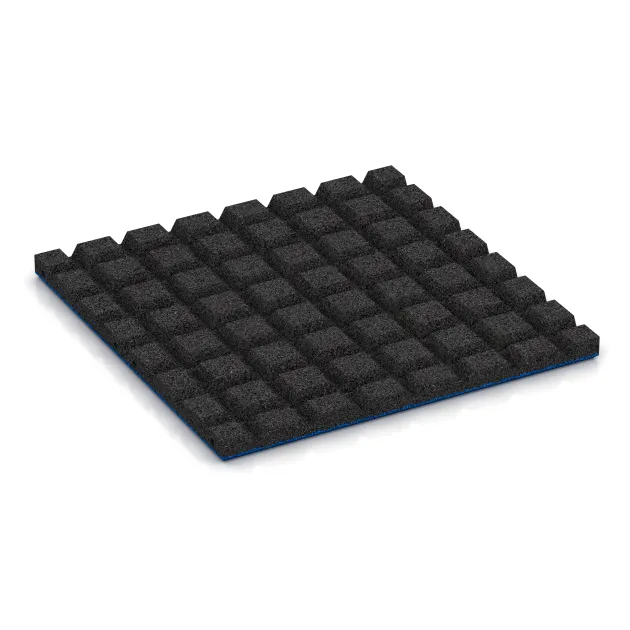 La vue du dessous ou de la face inférieure, c’est-à-dire la face inférieure de la pièce moulée WARCO 0539 - Dalle amortissante au format 500 x 500 x 30 mm.