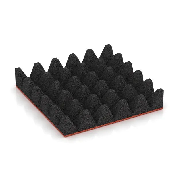 La vue du dessous ou de la face inférieure, c’est-à-dire la face inférieure de la pièce moulée WARCO 0742 - Dalle amortissante au format 500 x 500 x 100 mm.