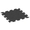 La vue du dessous ou de la face inférieure, c’est-à-dire la face inférieure de la pièce moulée WARCO 6807 - Sol agility pour chiens au format 98 x 98 × 1,8 cm.